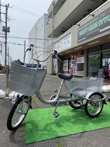 美品/CANARY 三輪自転車/大人用三輪車 スイング 16×18インチ 鍵2本 説明書付