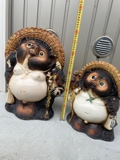 その他 タヌキの置物 中と小