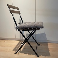 IKEA 折りたたみ椅子とクッションお譲りします。