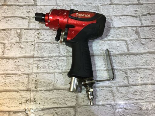 マキタ　高圧インパクトドライバ　AD605H　中古品
