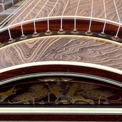 逸品 お琴☆箏 十三弦 蒔絵 琴柱・爪・布カバー付☆和楽器☆お値下げ可‼️即購入OKです‼︎