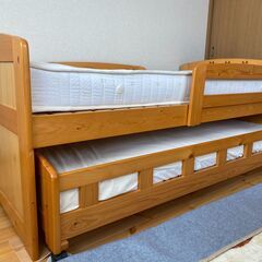 【取引中】ベッドの下にもう1台のベッドが収まる親子ベッド - 弘前市
