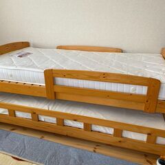 【取引中】ベッドの下にもう1台のベッドが収まる親子ベッド - 家具