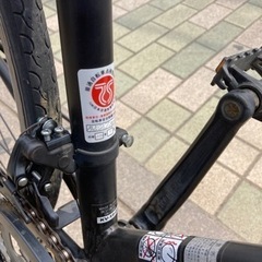 クロスバイク　マウンテン　ブラック艶消し 28c １８段　通勤快速