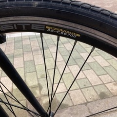 クロスバイク　マウンテン　ブラック艶消し 28c １８段　通勤快速