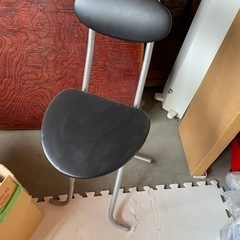 便利な折り畳みパイプ椅子②