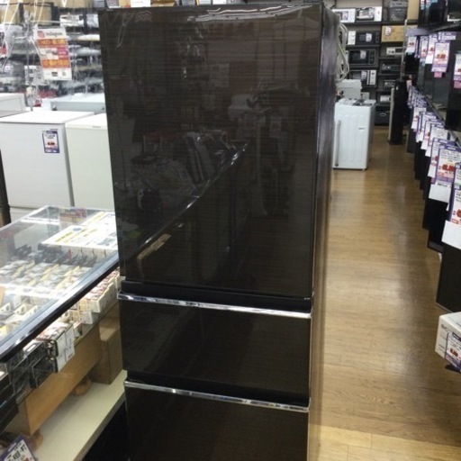 #E-81【ご来店頂ける方限定】MITUBISHIの3ドア冷凍冷蔵庫です