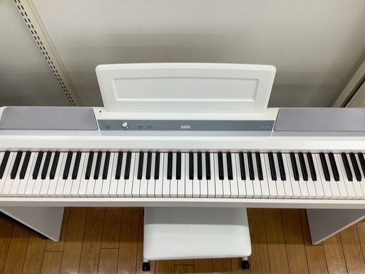 KORG 電子ピアノ　SP-170S 2011年製　スツール・スタンド付き　キズ・シミ有り KORG 電子ピアノ SP-170S 2011年製 スツール・スタンド付き キズ・シミ有り