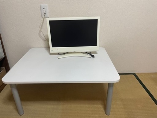 白テーブル　美品です。