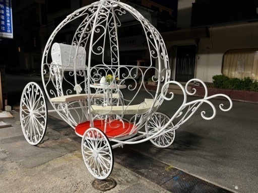 当社オリジナル製造品！見本組立済み観覧出来ます！シンデレラカボチャ馬車　ロマンチックなデザイン！