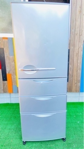 2010年式　４ドアサンヨー冷蔵庫