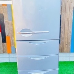 2010年式　４ドアサンヨー冷蔵庫