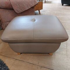 カリモク　ＺＴ８３シリーズ　本革長椅子＆スツール　【愛品倶楽部柏店】