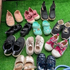 11足の女の子の靴