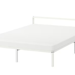 IKEA ダブルベッド　ベッドフレーム　すのこつき　定価１４００...