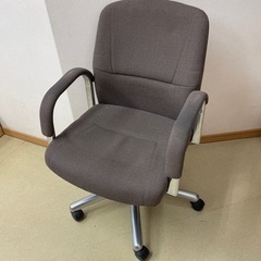 オフィスチェアー　パソコンチェアー　肘掛け付き  作業用椅子