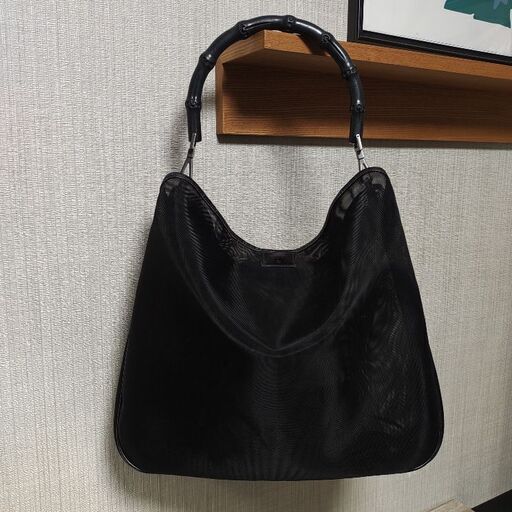 値下げ!!GUCCI ブラック バンブー　斜めがけ　ボディバック GUCCIグッチ バンブー ワンショルダー ボディバッグ ブラック