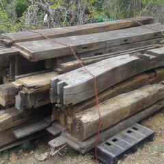 古材　　長さ約4メール