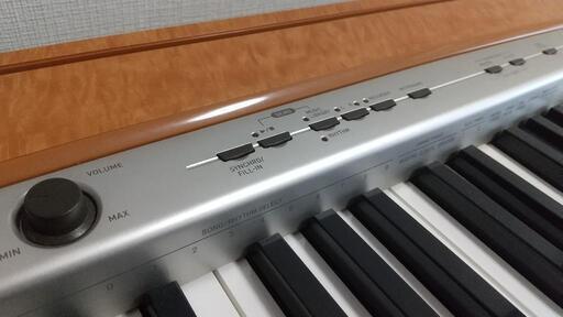 ☆美品☆電子ピアノPrivia PX-120LB 88鍵（イス・専用スタンド付き）