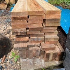 木材B9級品　間柱30×100×3000mm 40本有り