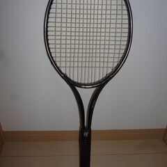 無料です。YONEX硬式のレディース・テニスラケットです。