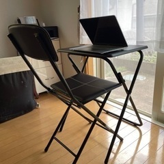 パソコンデスクと椅子のセット
