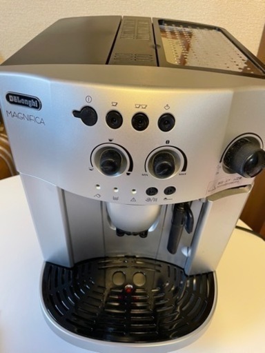 【中古】デロンギ全自動コーヒーマシン