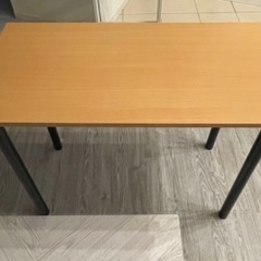 【無料】テーブル差し上げます。IKEAの脚×アイリスオーヤ…
