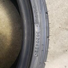 引取限定225/35R20ほぼ新品