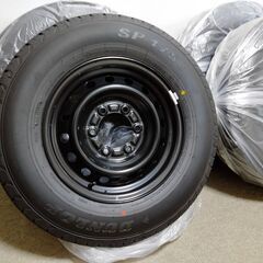 新車ハイエースから取外した純正タイヤとホイールです