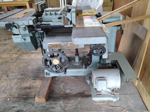 受け渡し完了】木工機械① 木工旋盤 万能型 木工機械 鉄くず