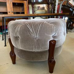 宇都宮でオシャレな家具を探すなら『オトワリバース！』②maruni マルニ スツール ベロア チェア ロココ調 ベルサイユ マルニ木工 廃盤 中古品