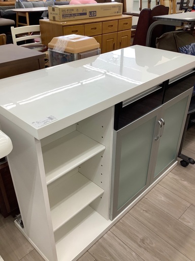 ニトリカウンターテーブルのご紹介!(トレファク寝屋川) - テーブル ニトリカウンターテーブルのご紹介!(トレファク寝屋川) - テーブル