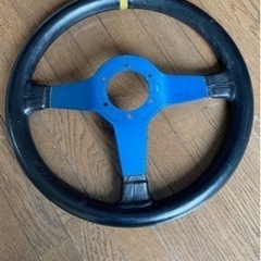 ステアリング売れました。