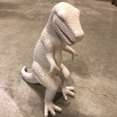 ✨🔔期間限定・特別価格🔔✨陶器製インテリア ティラノサウルス ～...