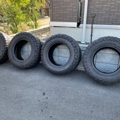 TOYO Open country MT 265/70R17