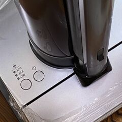 三菱　空気清浄機能付き　掃除機　充電式　