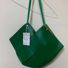 【新品】緑のバッグ（最終お値下げ）
