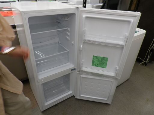 2019年製 冷蔵庫 117L ヤマダ電機 YRZ-C12G2 白 ホワイト 100Lクラス 2