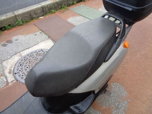 NO.4279　スペイシー１００　４サイクルエンジン　リヤボックス付き　シルバー　☆彡
