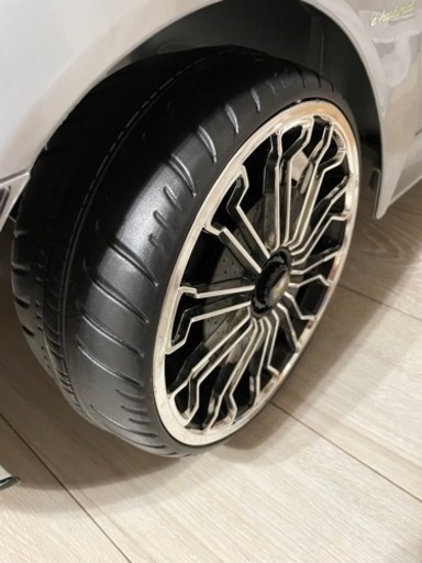 Avigo アヴィーゴ　6v ポルシェ918 電動乗用カー　スパイダー Avigo アヴィーゴ 6V ポルシェ918 電動乗用カー おもちゃ