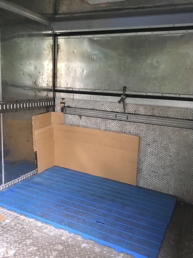 トラック荷台コンテナ 物置として使用してはいかがですか？