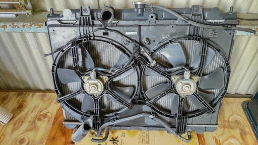 日産 セレナ ラジエーター Calsonic Kansei 3Y