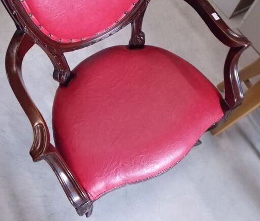 アンティーク調アームチェア 幅61cm レザー×赤 ダイニングチェア 鋲
