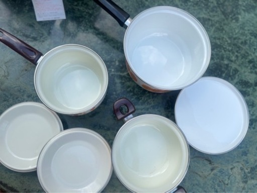 未使用　昭和レトロ　花柄ホーロー鍋3点セットサンコーウェア 未使用 昭和レトロ 花柄ホーロー鍋3点セットサンコーウェア