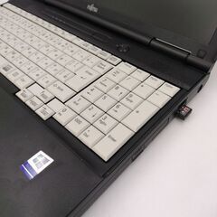 富士通 第3世代Core i7搭載 メモリ8G 高速SSD240G CD/DVD読み書き Wifi対応