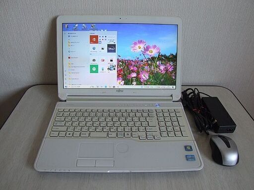 Fujitsu LIFEBOOK AH77/D 第二世代 Core i7-2630QM （4コア/8スレッド） ノートパソコン　(a216)