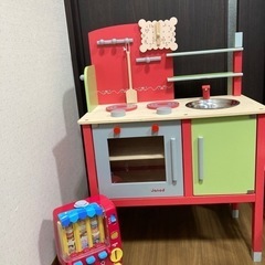 中古★木製キッチンと自動販売機おもちゃ