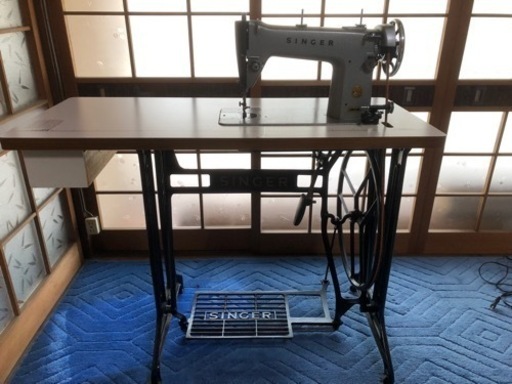 足踏み式ミシンです。 panelpropiedades.cl