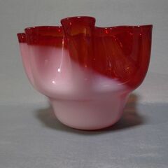 【花瓶】【ウェーブガラス　】赤・乳白色　フラワーベース【預け売り...